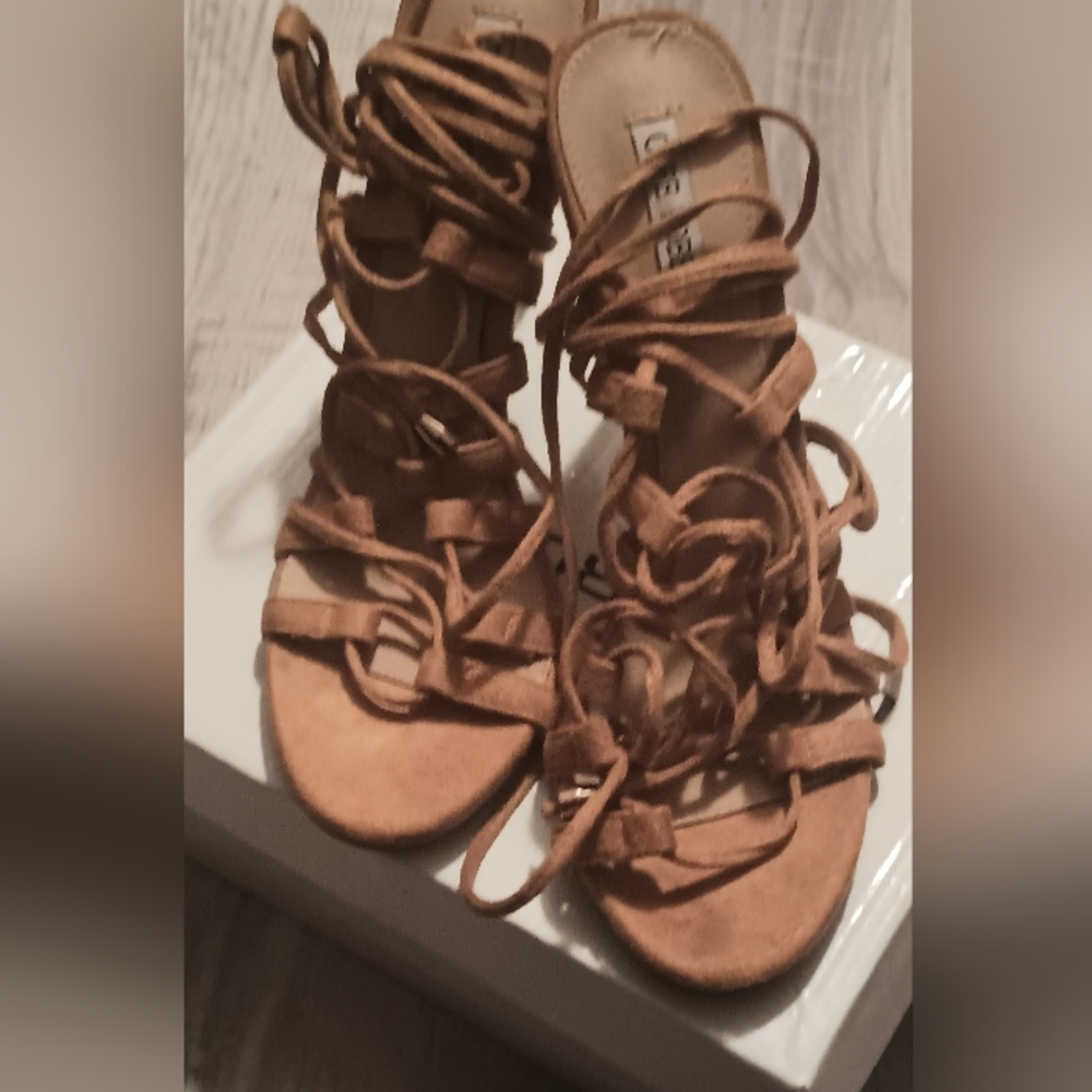 Cape Robbin Heels